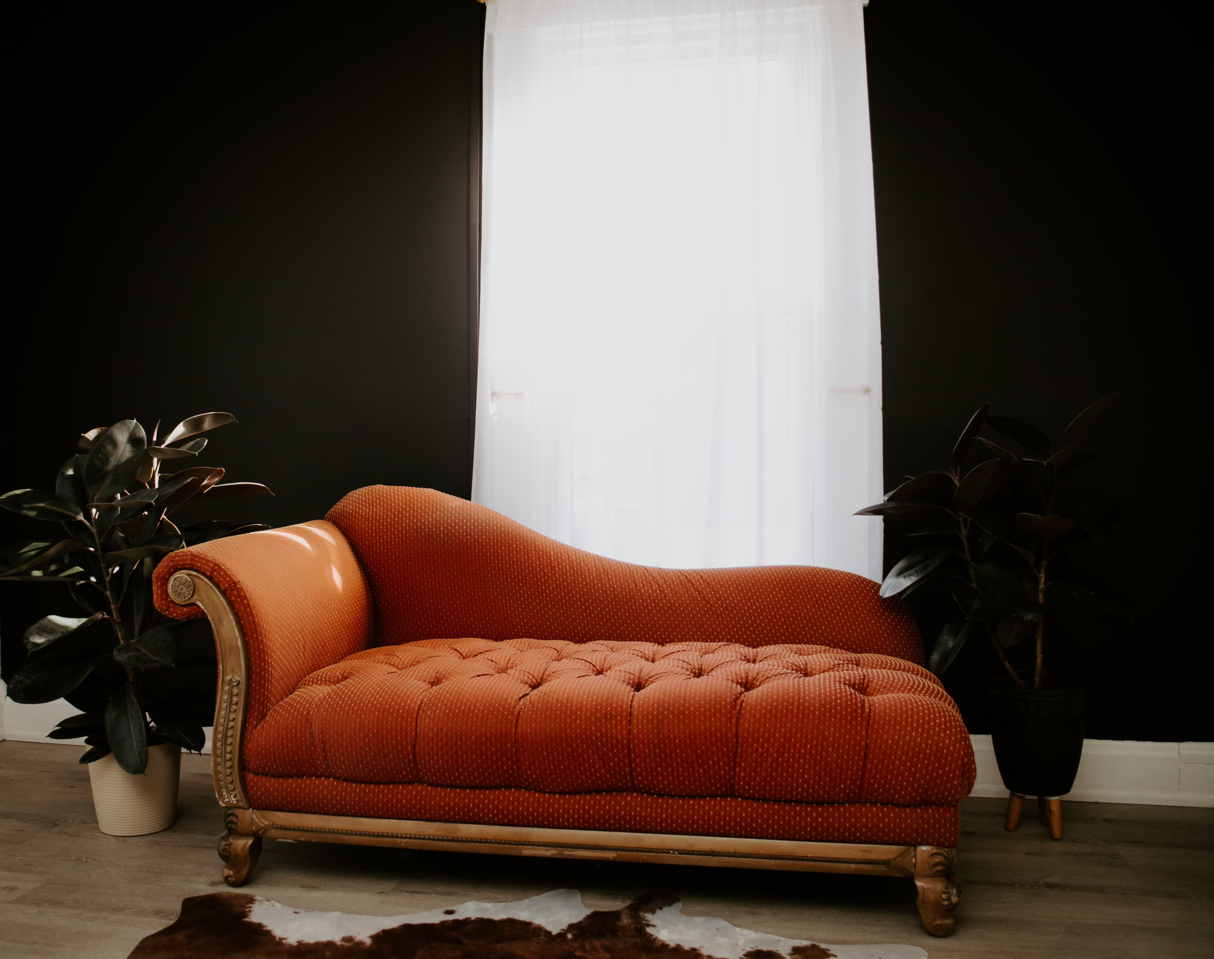 The Joyce Loft - Dark Wall